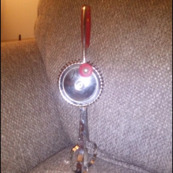 Vintage Ekco Rotary Hand Held Mixer Egg Beater Stainless Steel Red Handle - Picture 2 of 7